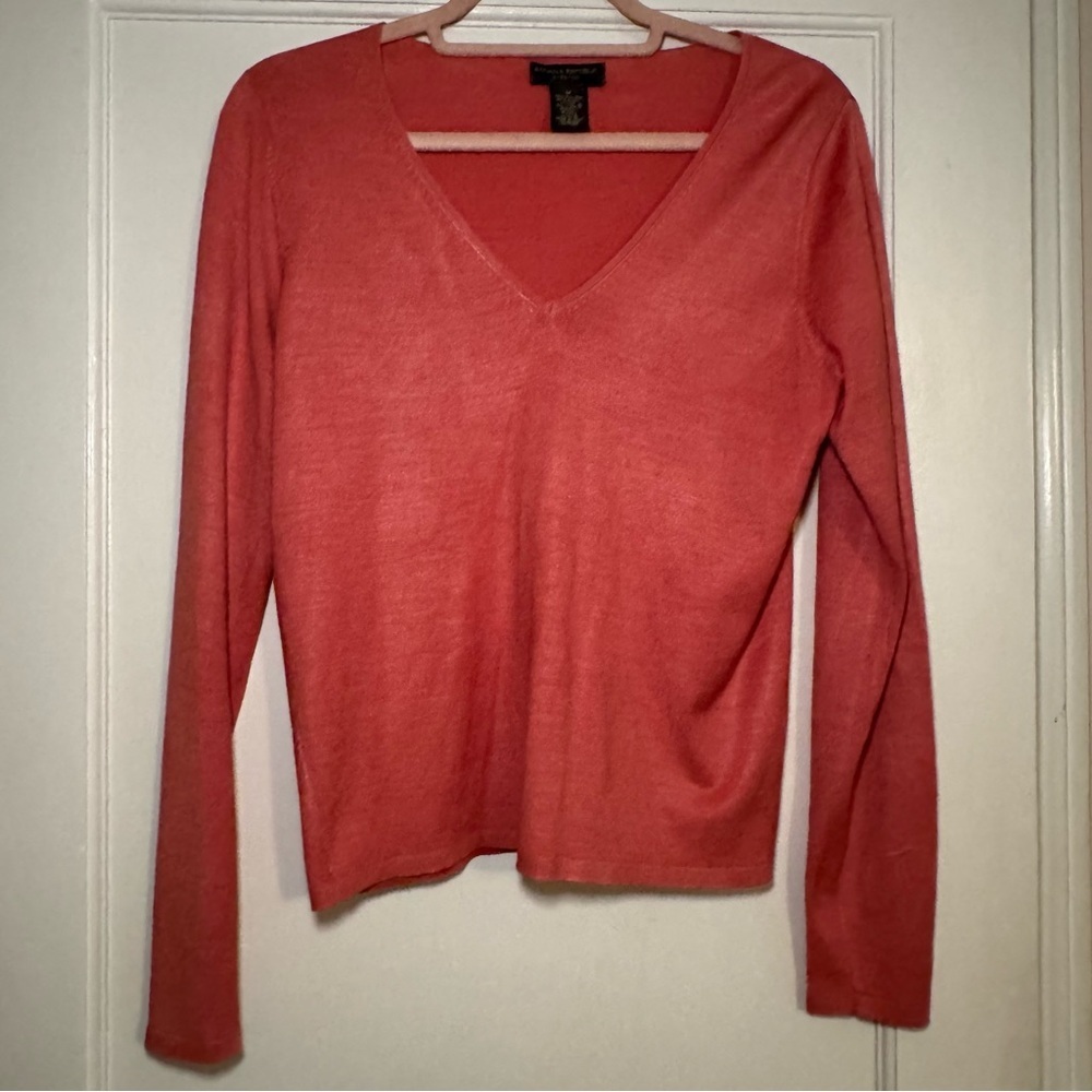 Banana Republic Sweater Womens Size M Pink Silk Blend V-neck Preppy Casual - Picture 2 of 15